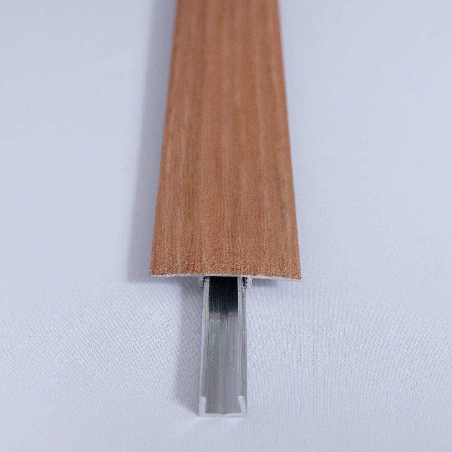 Perfil de Transição Vinílico Classico - 2400 MM - Com Base Alumínio
